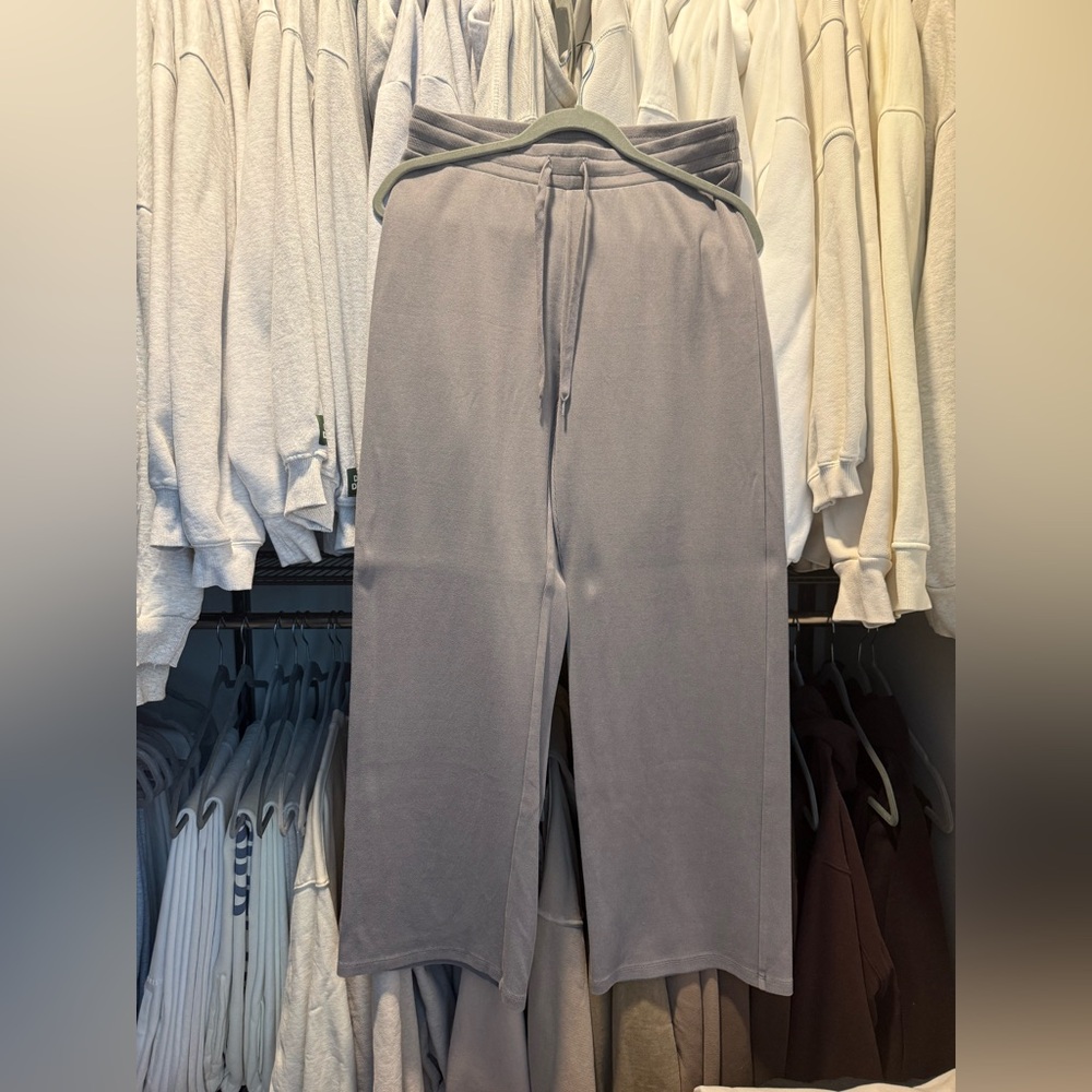 Aritzia Ribbed Pants